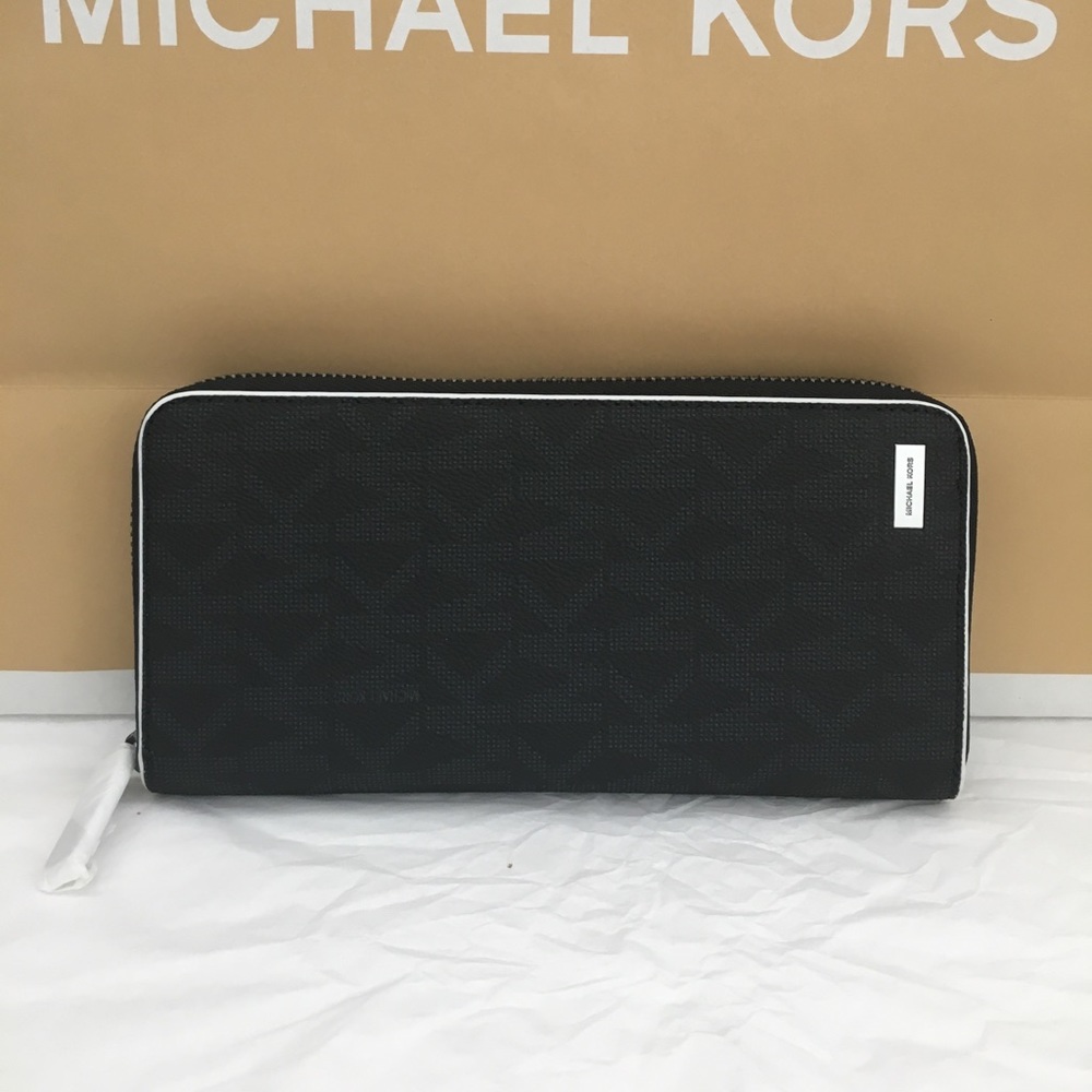 NWT Michael Kors Zip Around Wallet